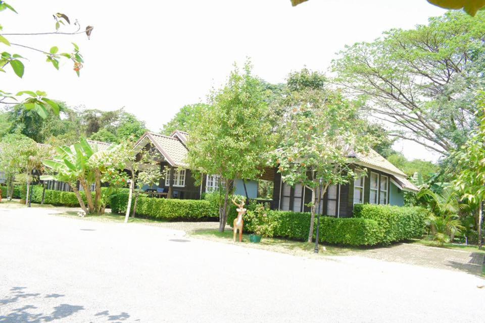 Chanpraya Resort Chanthaburi Esterno foto