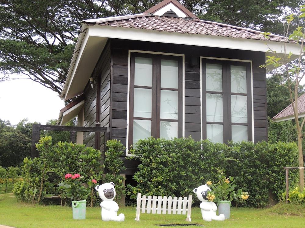 Chanpraya Resort Chanthaburi Esterno foto