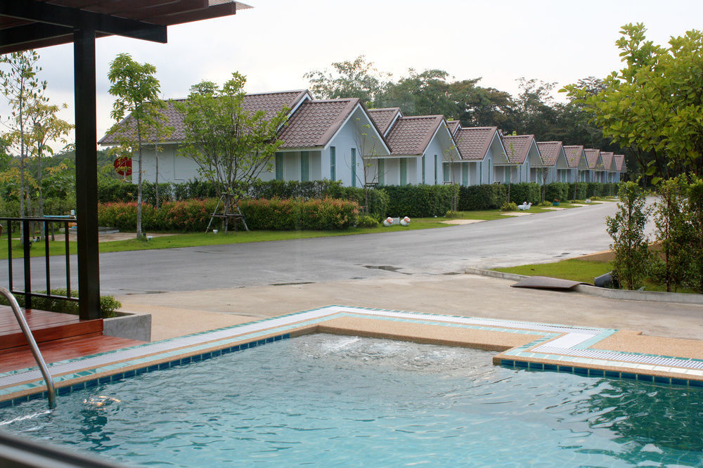 Chanpraya Resort Chanthaburi Esterno foto